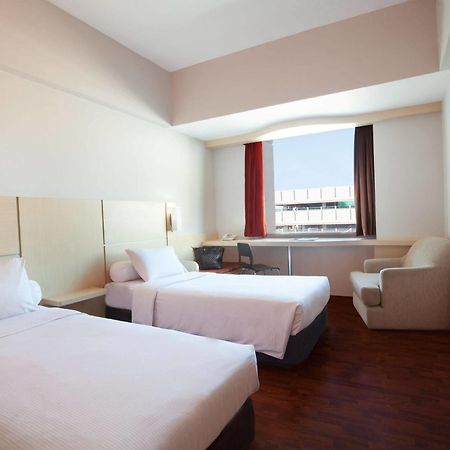 Готель Ibis Mangga Dua Джакарта Екстер'єр фото